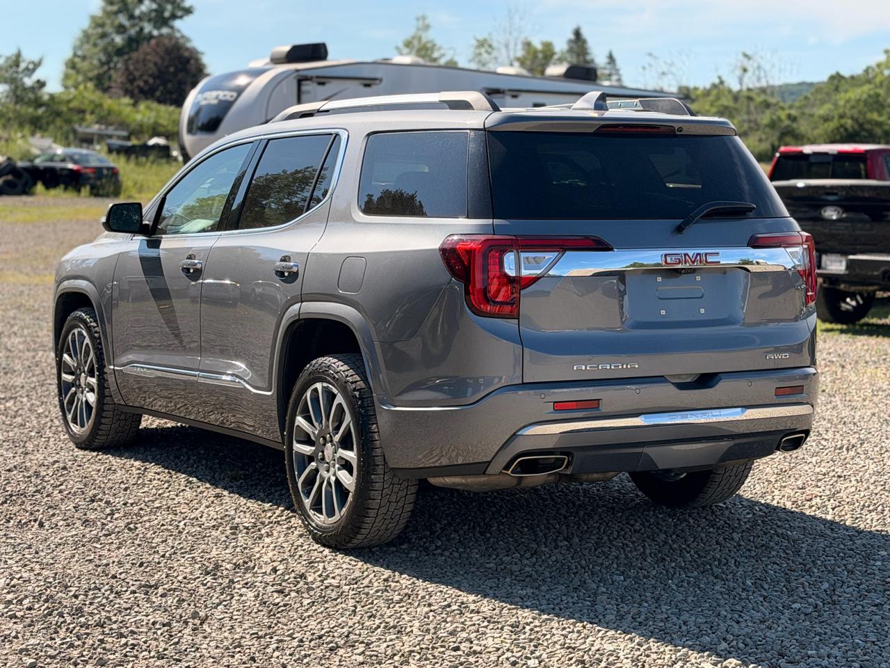 GMC Acadia Denali AWD 2022