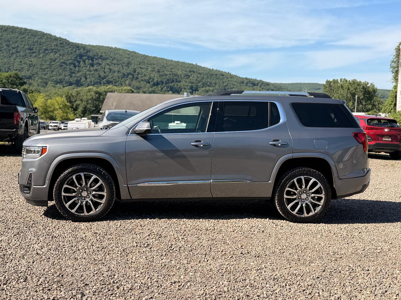 GMC Acadia Denali AWD 2022