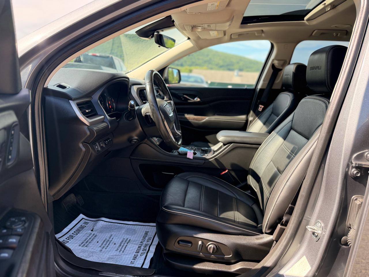 GMC Acadia Denali AWD 2022