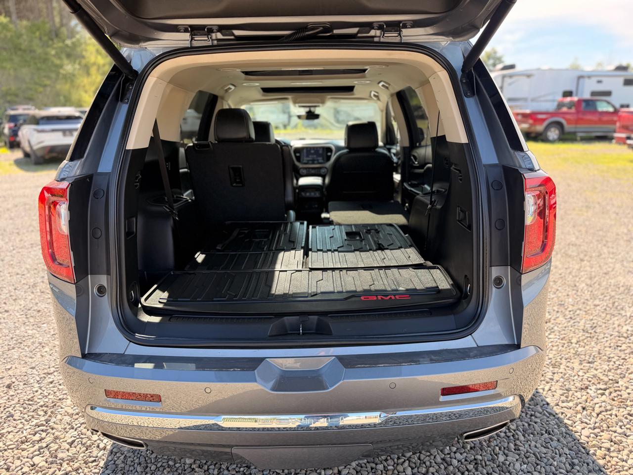 GMC Acadia Denali AWD 2022