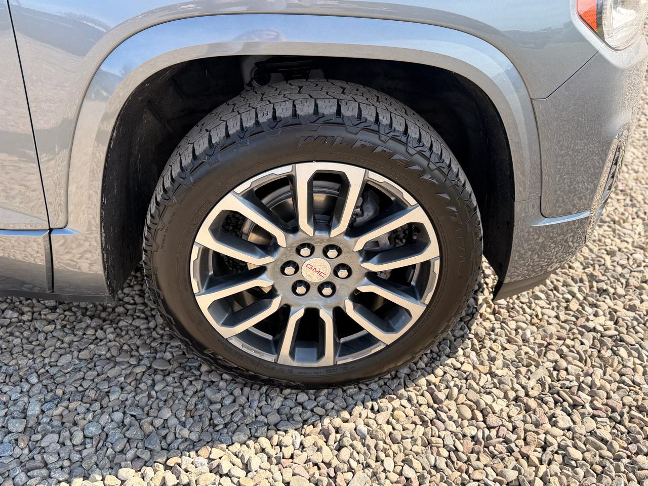GMC Acadia Denali AWD 2022