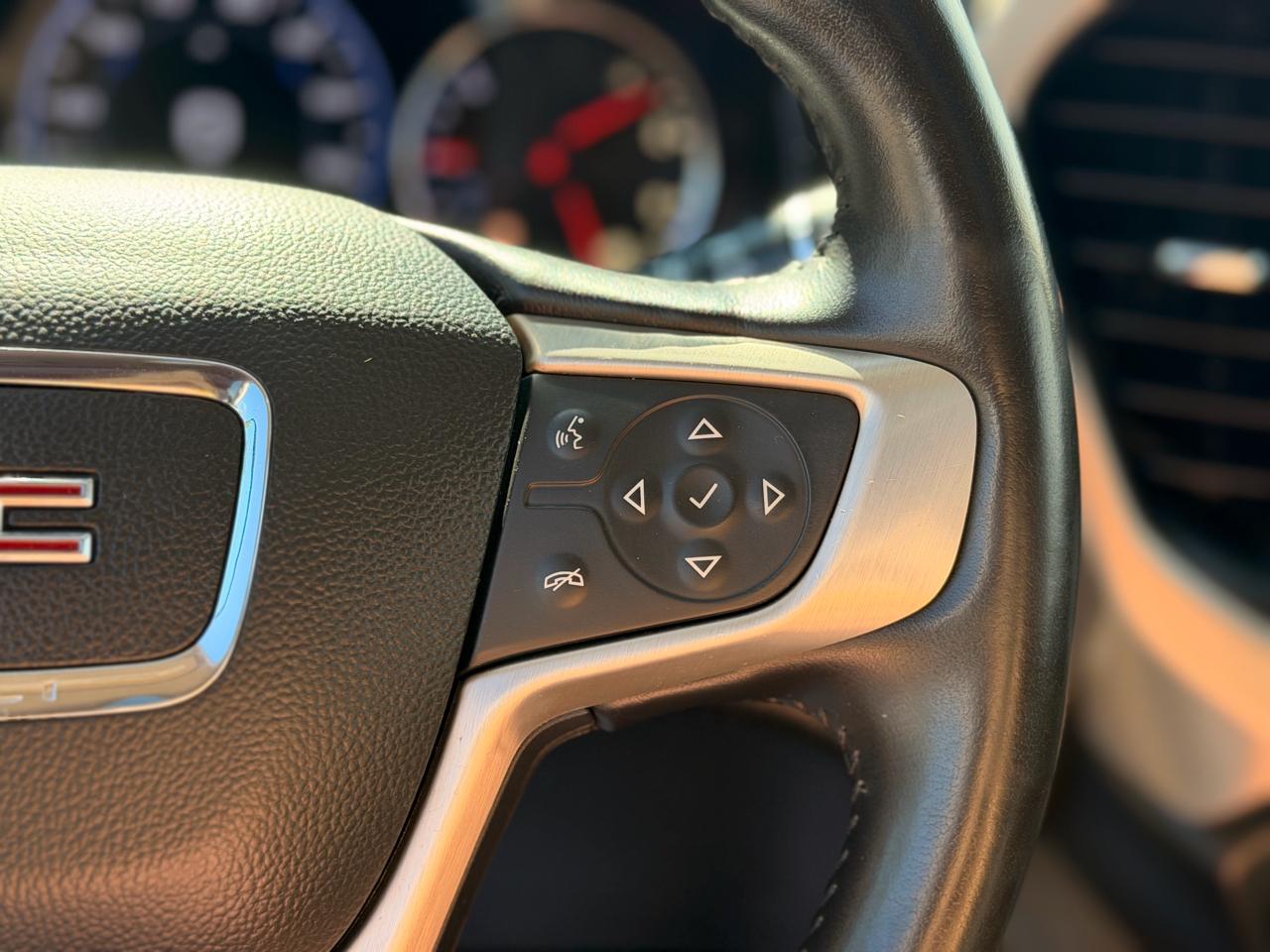 GMC Acadia Denali AWD 2022