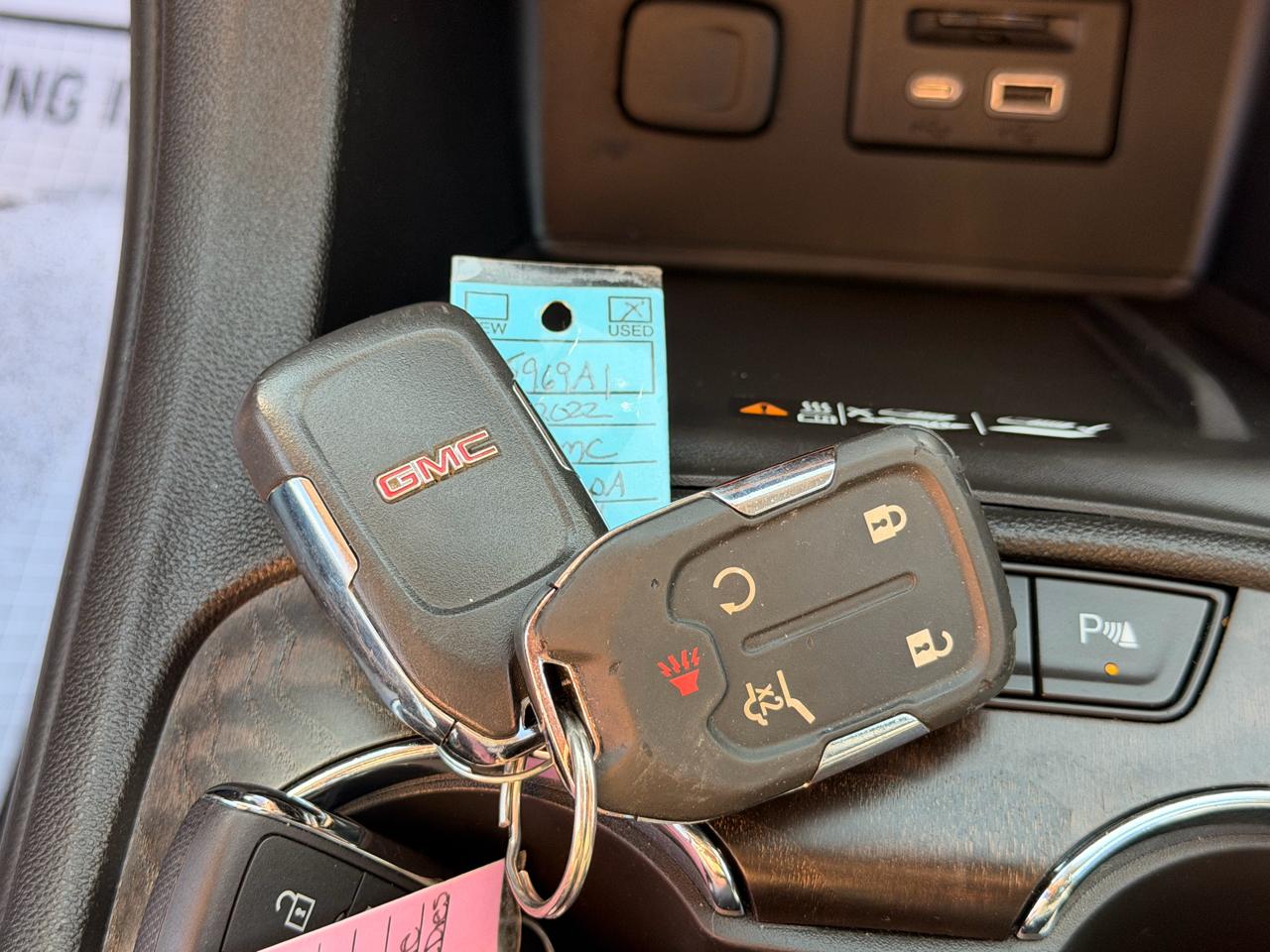 GMC Acadia Denali AWD 2022