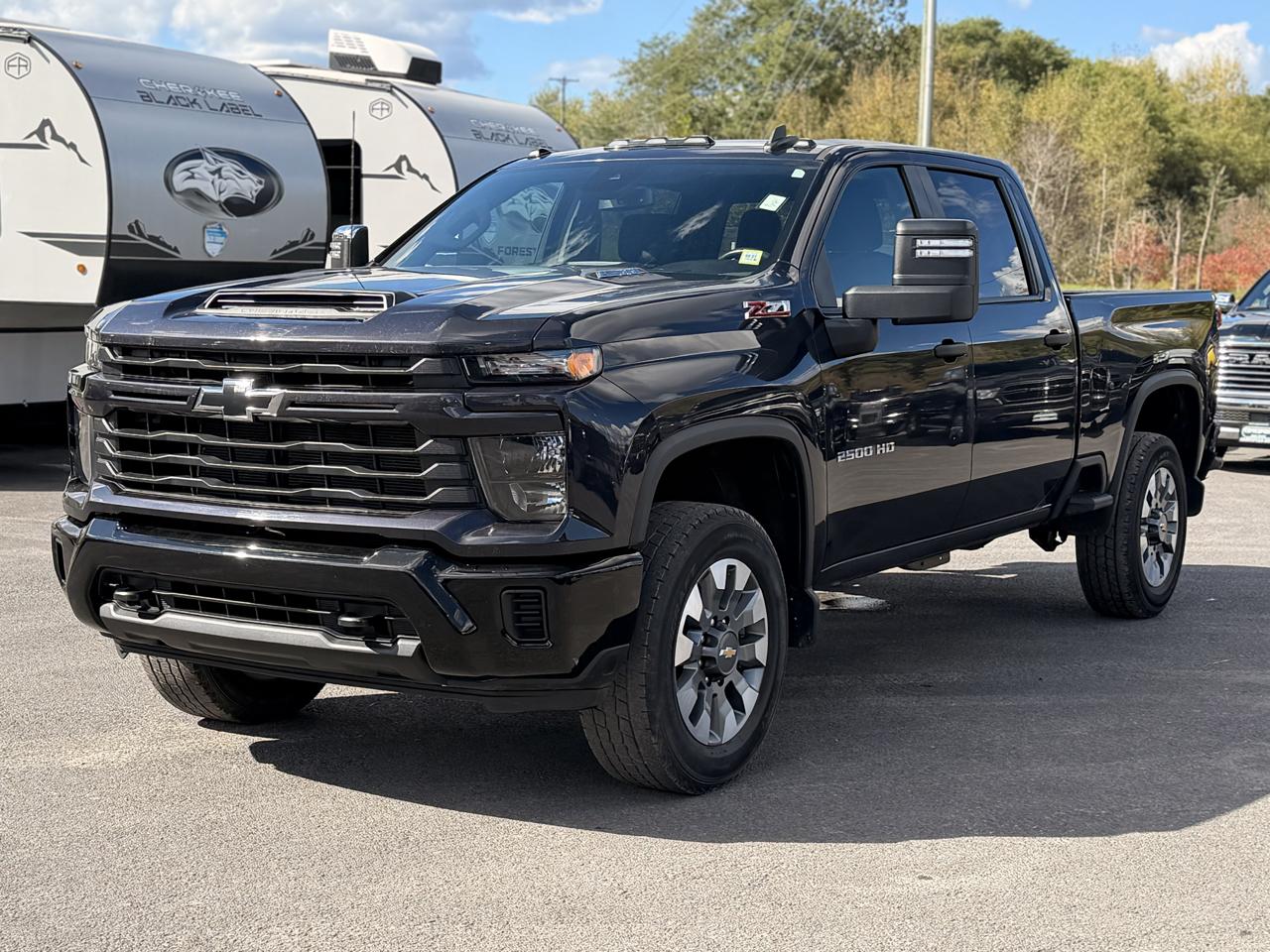 2024 Chevrolet Silverado 2500HD Custom Crew Cab Short Box 4WD