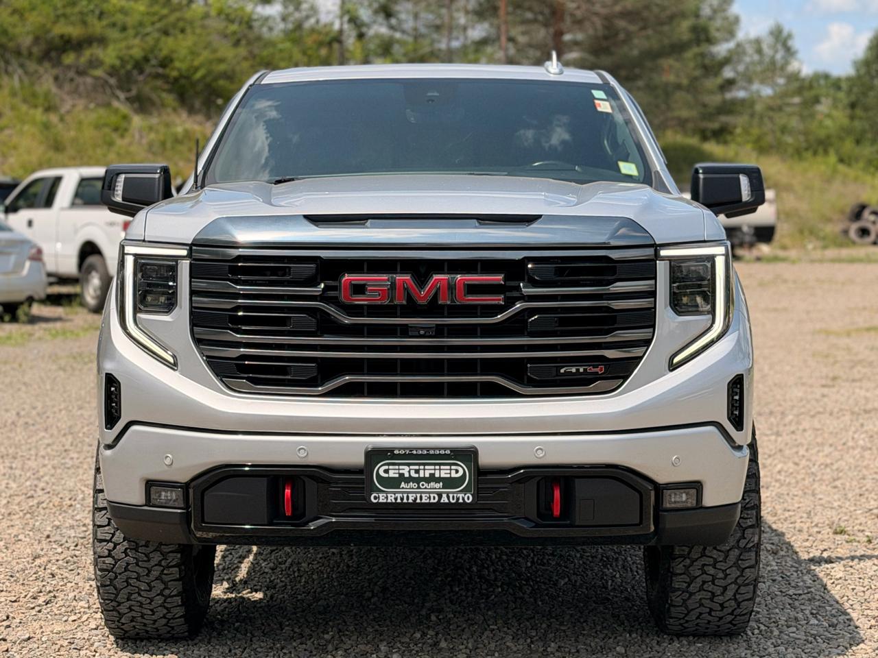 GMC Sierra 1500 AT4 Crew Cab 4WD 2022