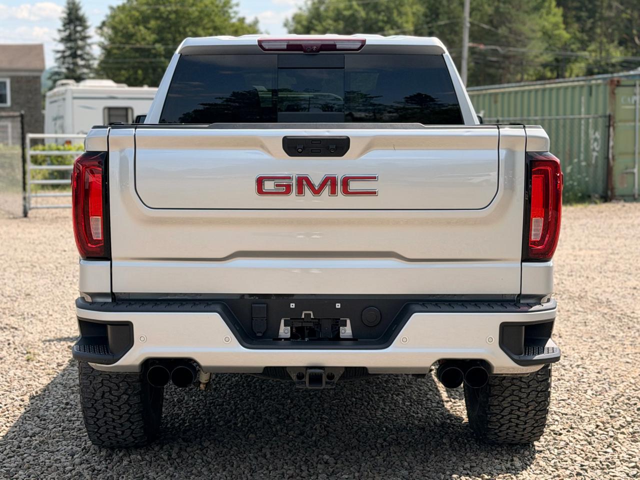 GMC Sierra 1500 AT4 Crew Cab 4WD 2022