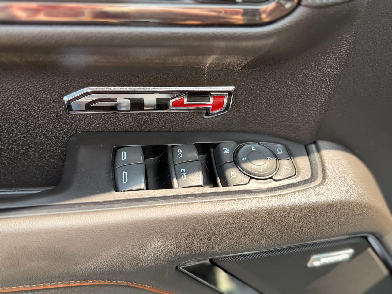 GMC Sierra 1500 AT4 Crew Cab 4WD 2022