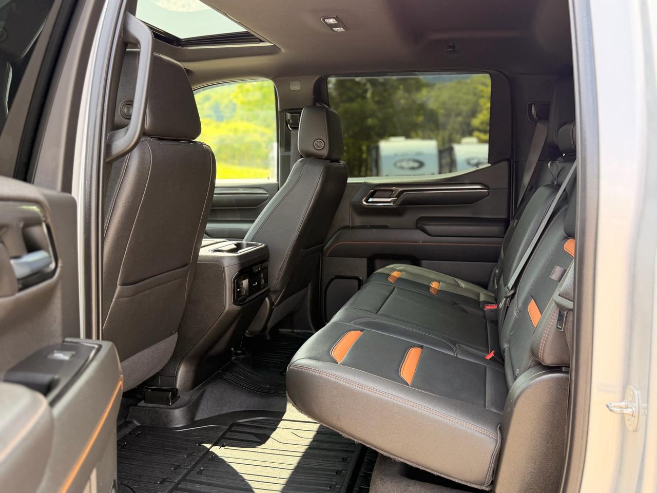 GMC Sierra 1500 AT4 Crew Cab 4WD 2022