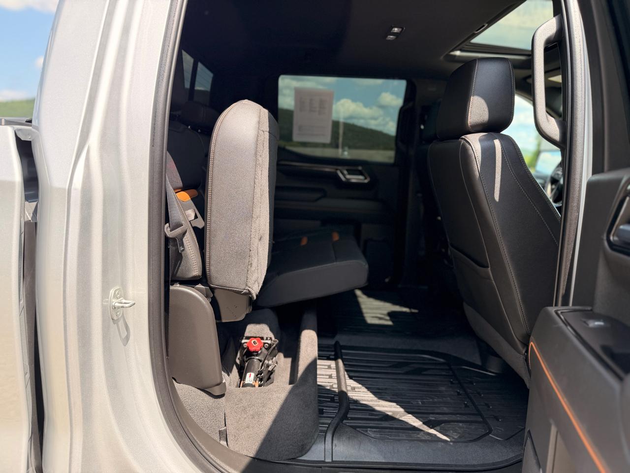 GMC Sierra 1500 AT4 Crew Cab 4WD 2022