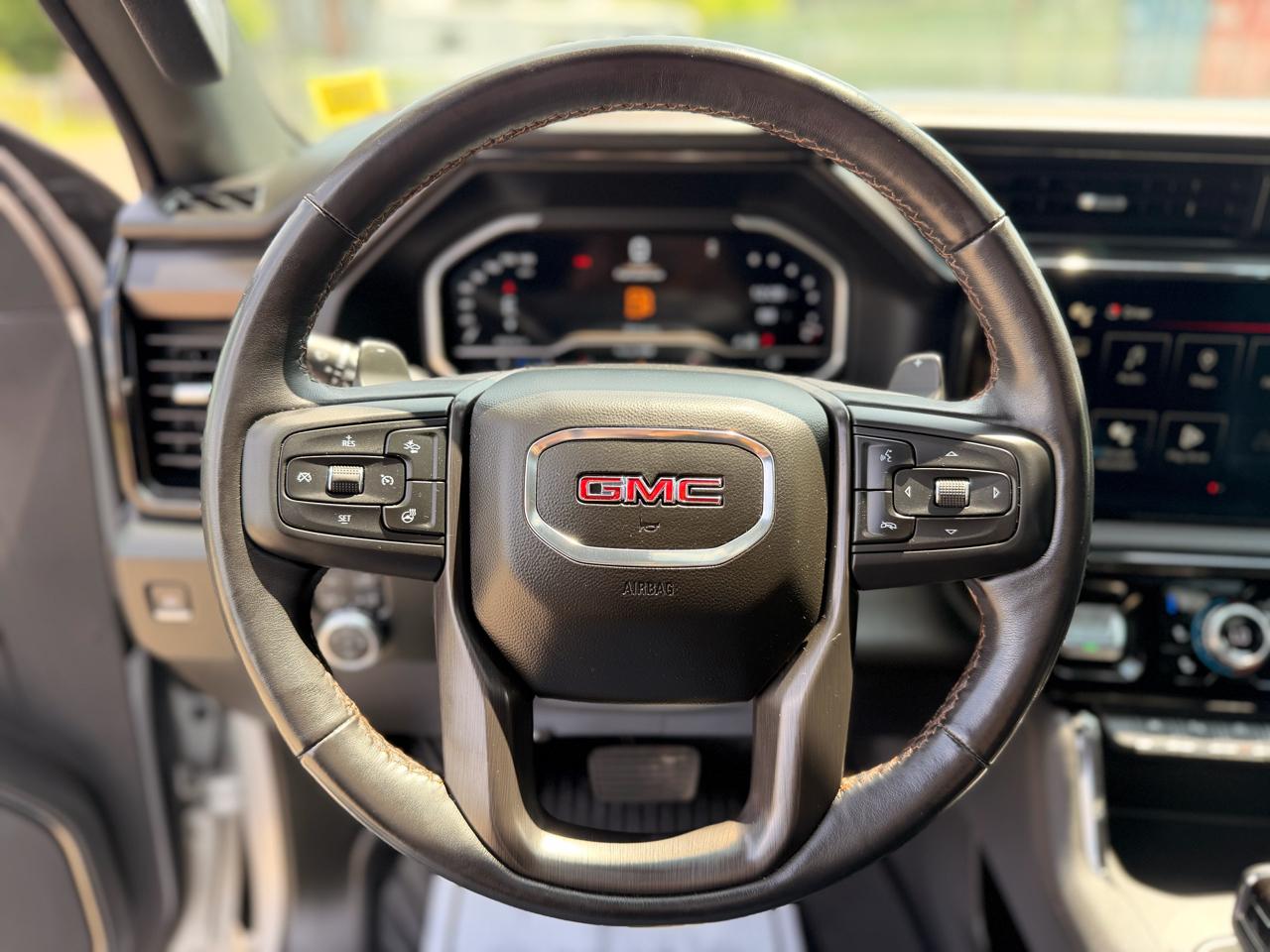 GMC Sierra 1500 AT4 Crew Cab 4WD 2022