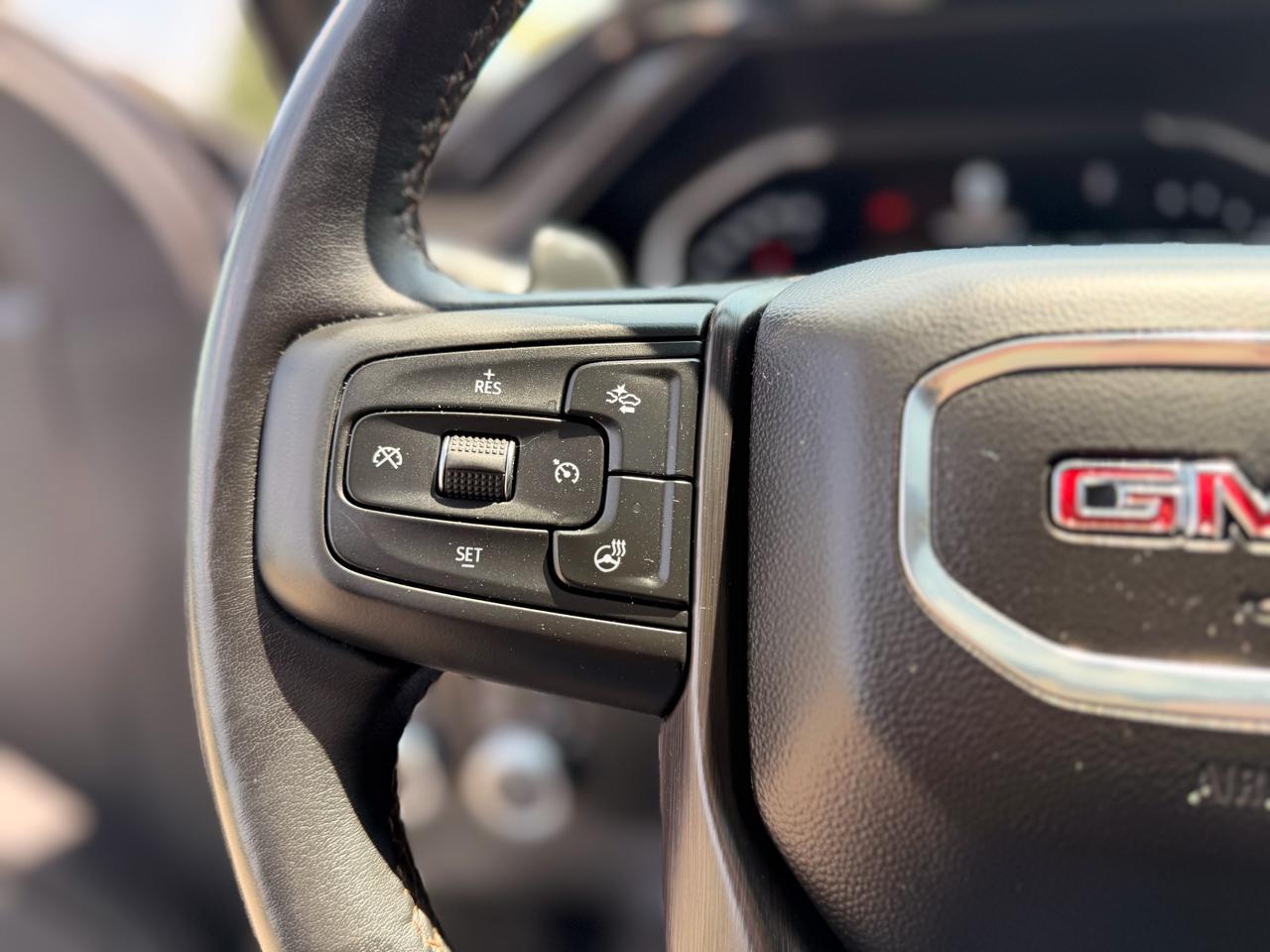 GMC Sierra 1500 AT4 Crew Cab 4WD 2022