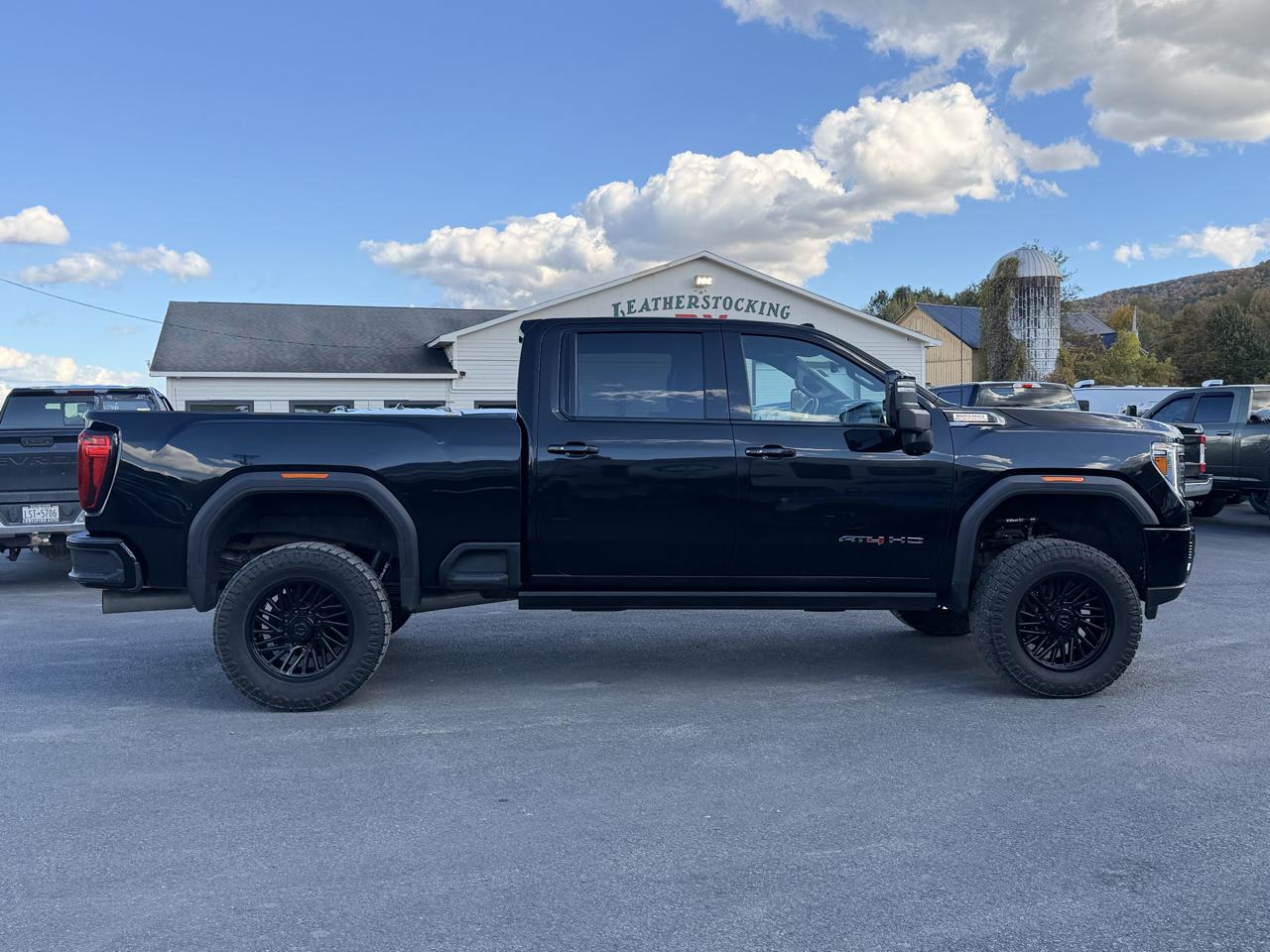 GMC Sierra 2500HD AT4 Crew Cab 4WD 2023