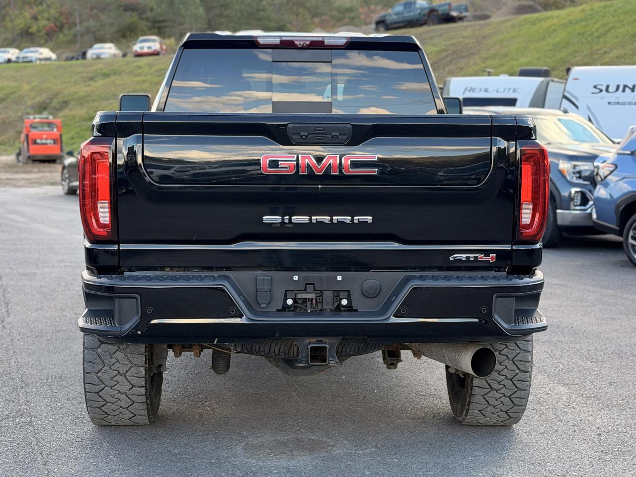 GMC Sierra 2500HD AT4 Crew Cab 4WD 2023