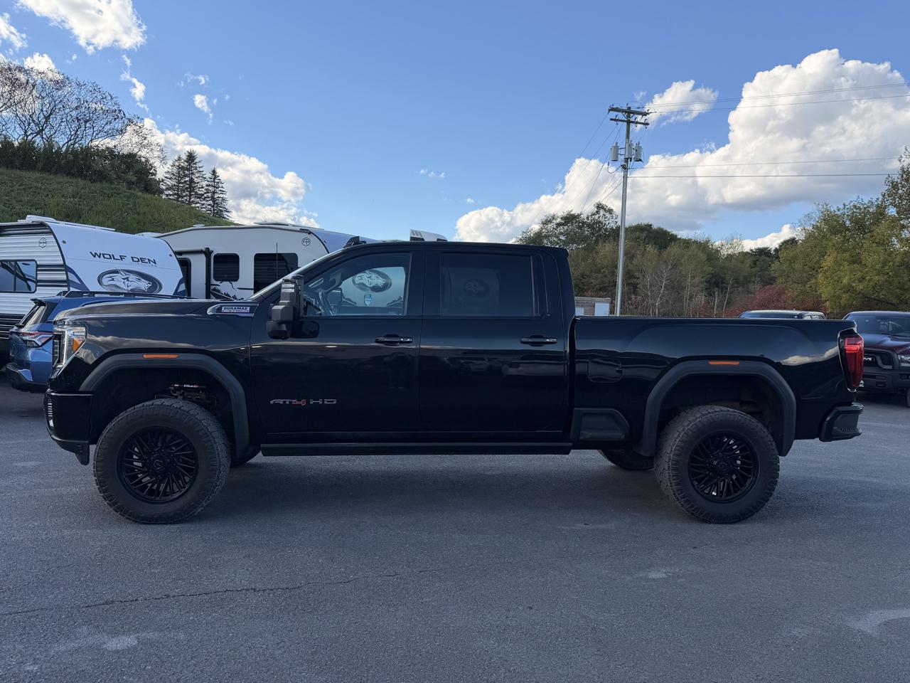 GMC Sierra 2500HD AT4 Crew Cab 4WD 2023
