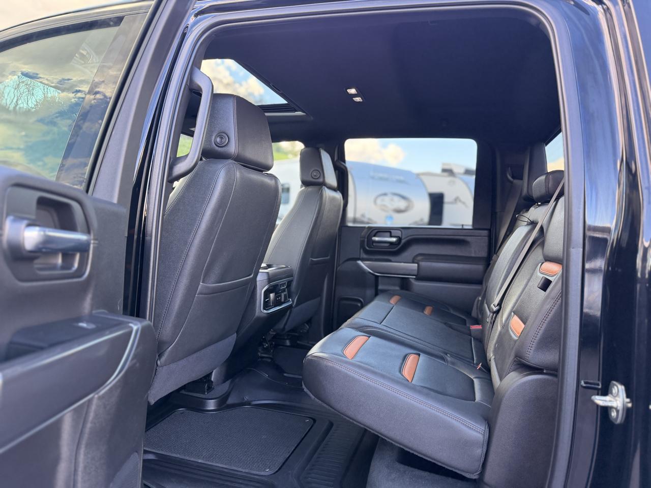 GMC Sierra 2500HD AT4 Crew Cab 4WD 2023
