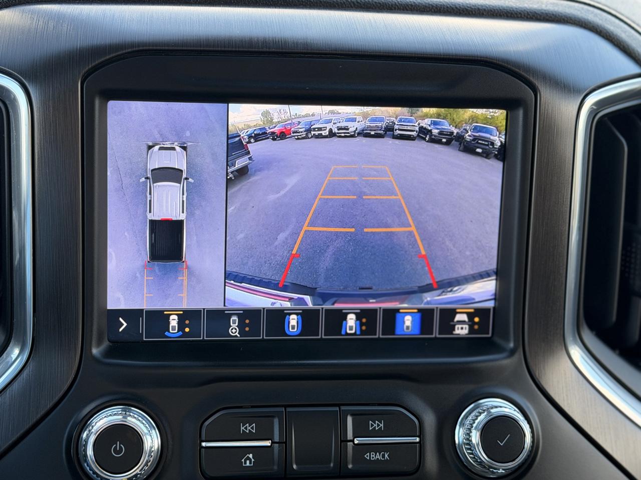 GMC Sierra 2500HD AT4 Crew Cab 4WD 2023