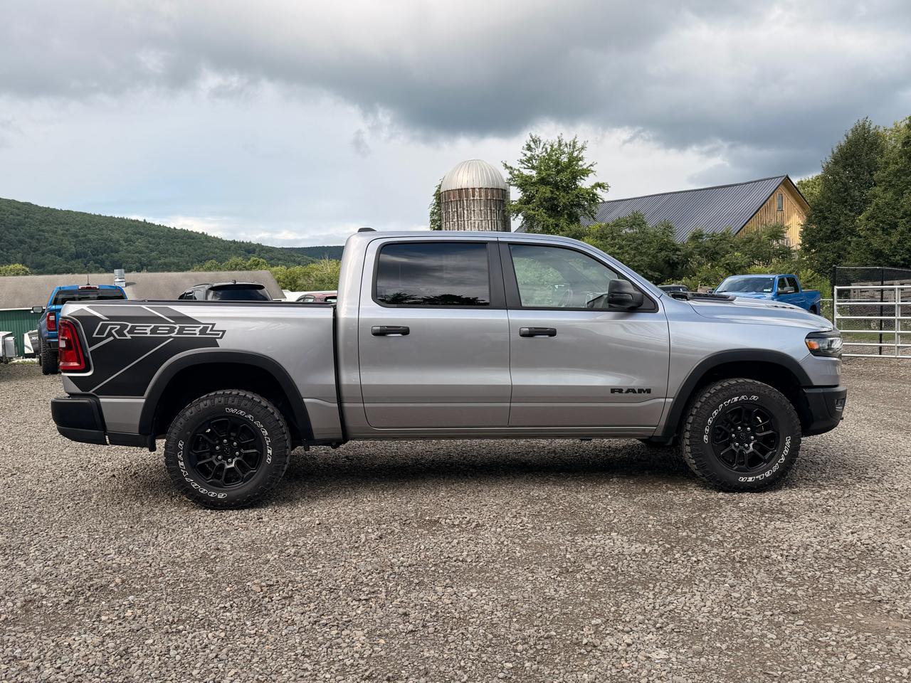 RAM 1500 Rebel Crew Cab 4WD 2025