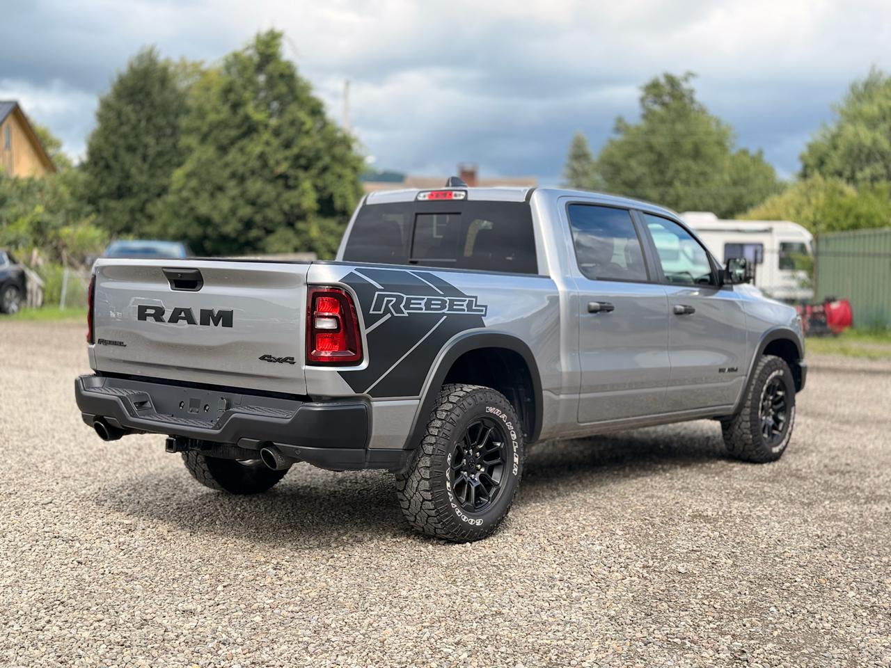 RAM 1500 Rebel Crew Cab 4WD 2025