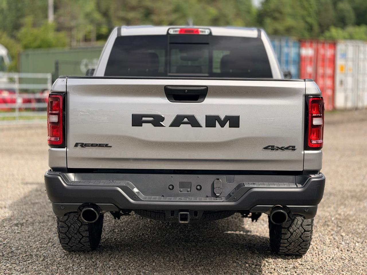 RAM 1500 Rebel Crew Cab 4WD 2025