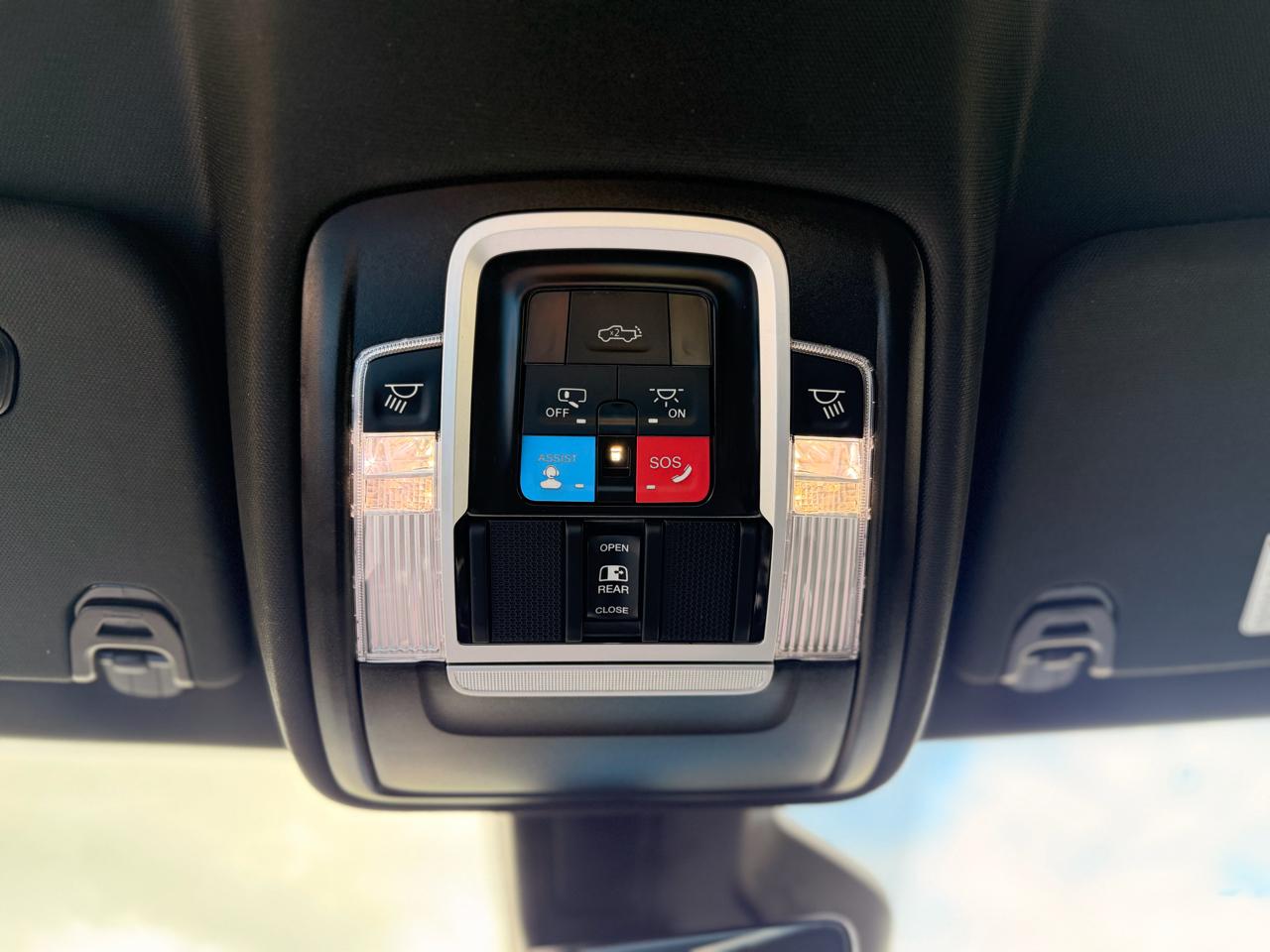 RAM 1500 Rebel Crew Cab 4WD 2025