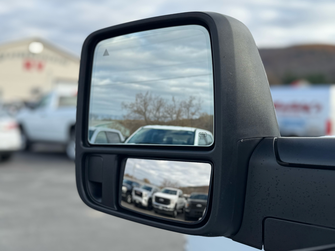 RAM 2500 Laramie Crew Cab 4WD 2024 RAM 2500 Laramie Crew Cab 4WD 2024