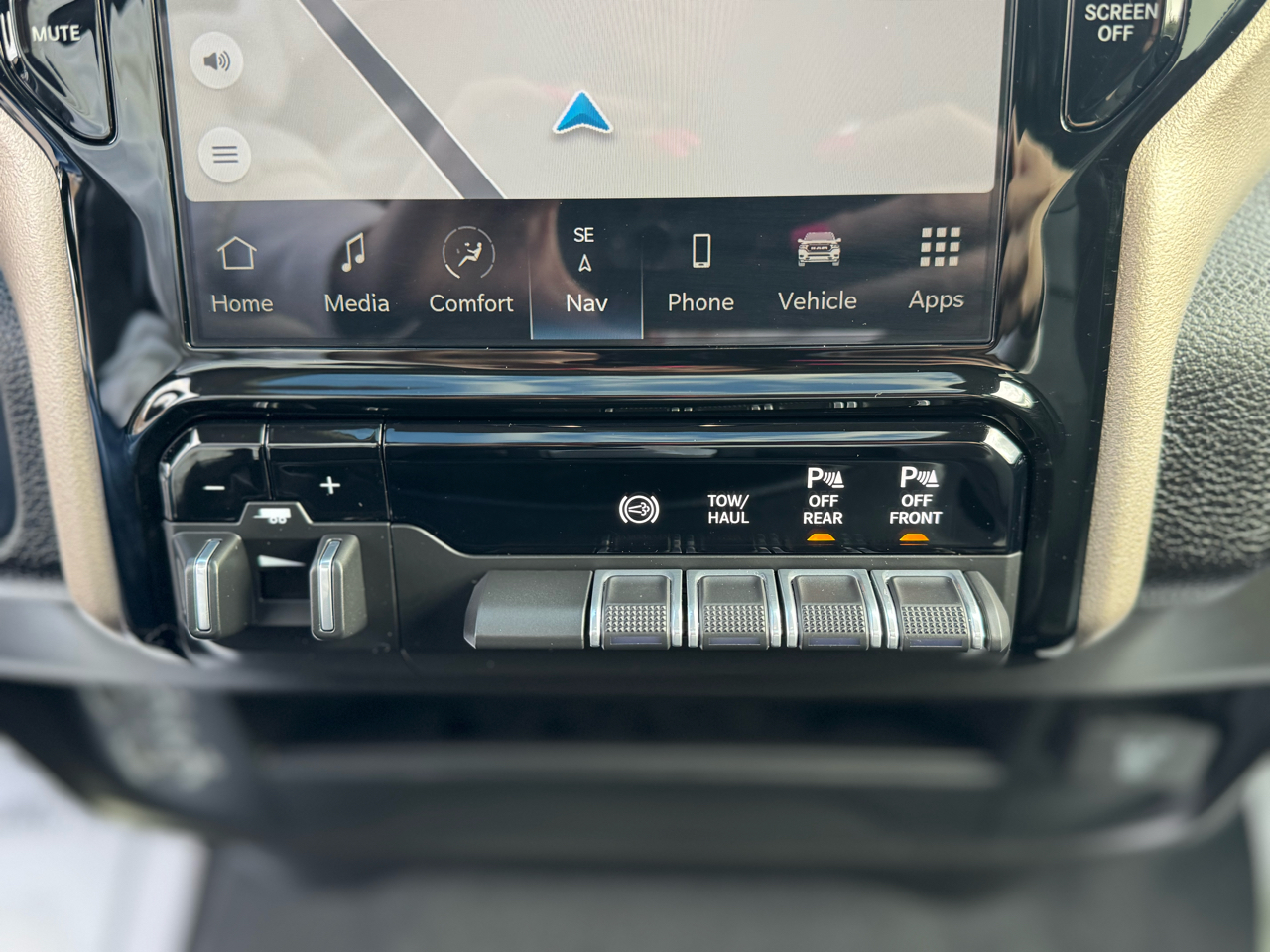 RAM 2500 Laramie Crew Cab 4WD 2024 RAM 2500 Laramie Crew Cab 4WD 2024