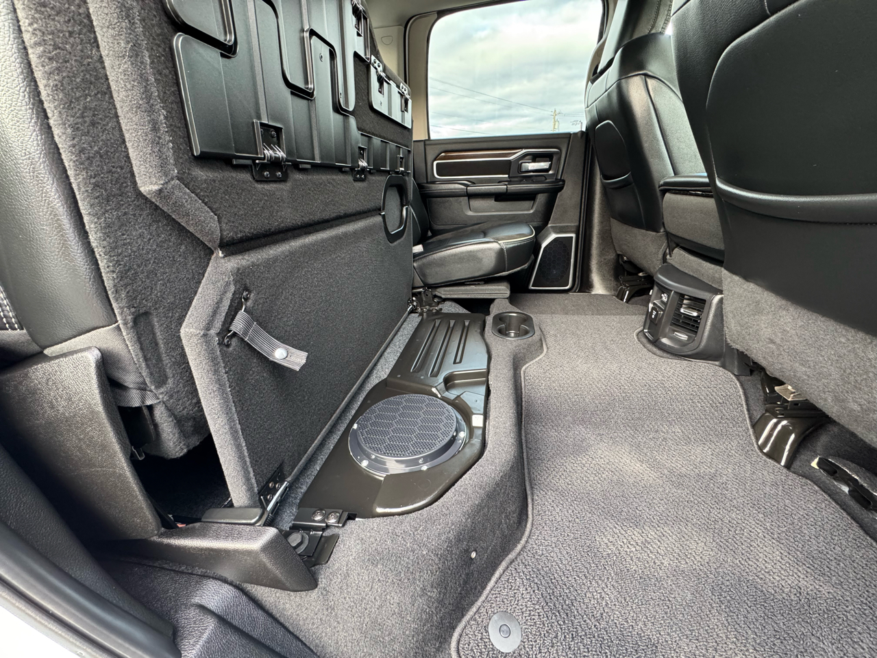 RAM 2500 Laramie Crew Cab 4WD 2024 RAM 2500 Laramie Crew Cab 4WD 2024