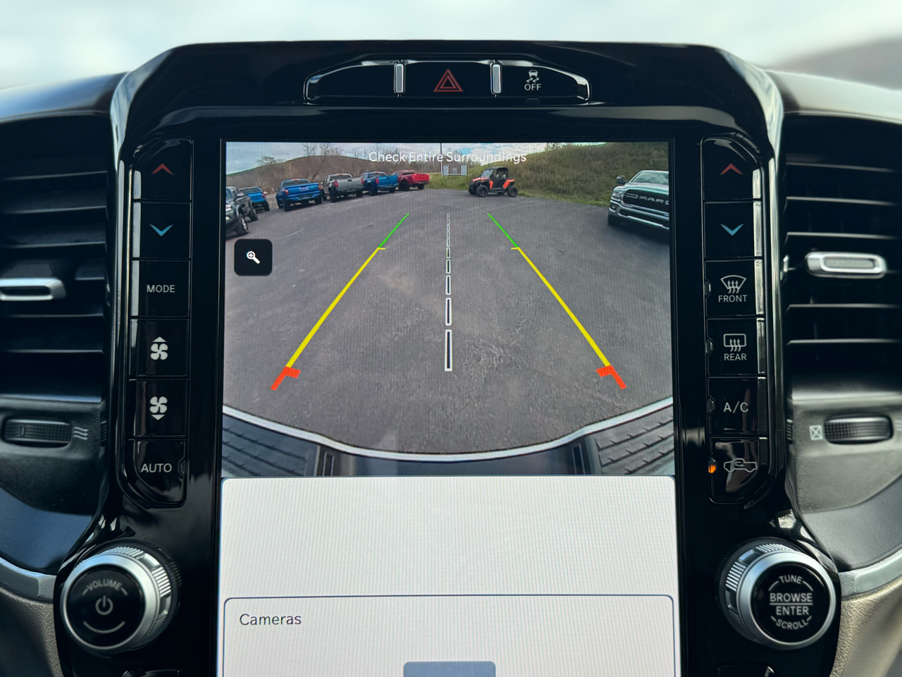 RAM 2500 Laramie Crew Cab 4WD 2024 RAM 2500 Laramie Crew Cab 4WD 2024