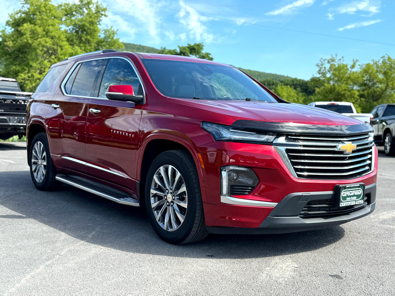 2023 Chevrolet Traverse Premier photo 3