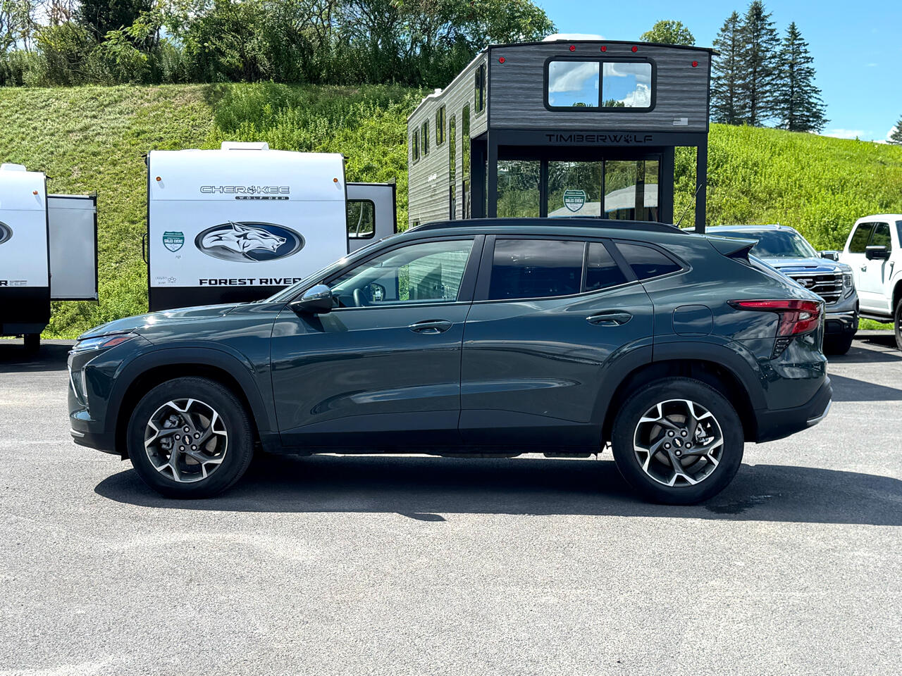 2025 Chevrolet Trax photo 8