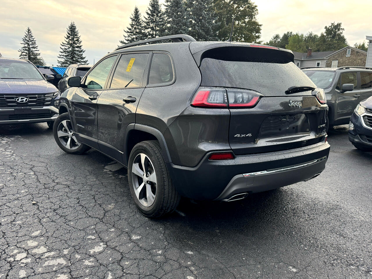 2022 Jeep Cherokee Limited photo 2