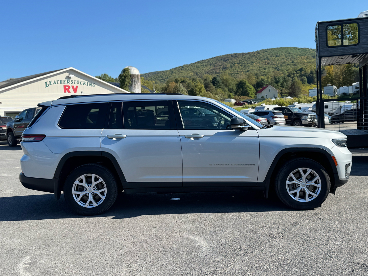 Jeep Grand Cherokee L Limited 4WD 2021 Jeep Grand Cherokee L Limited 4WD 2021