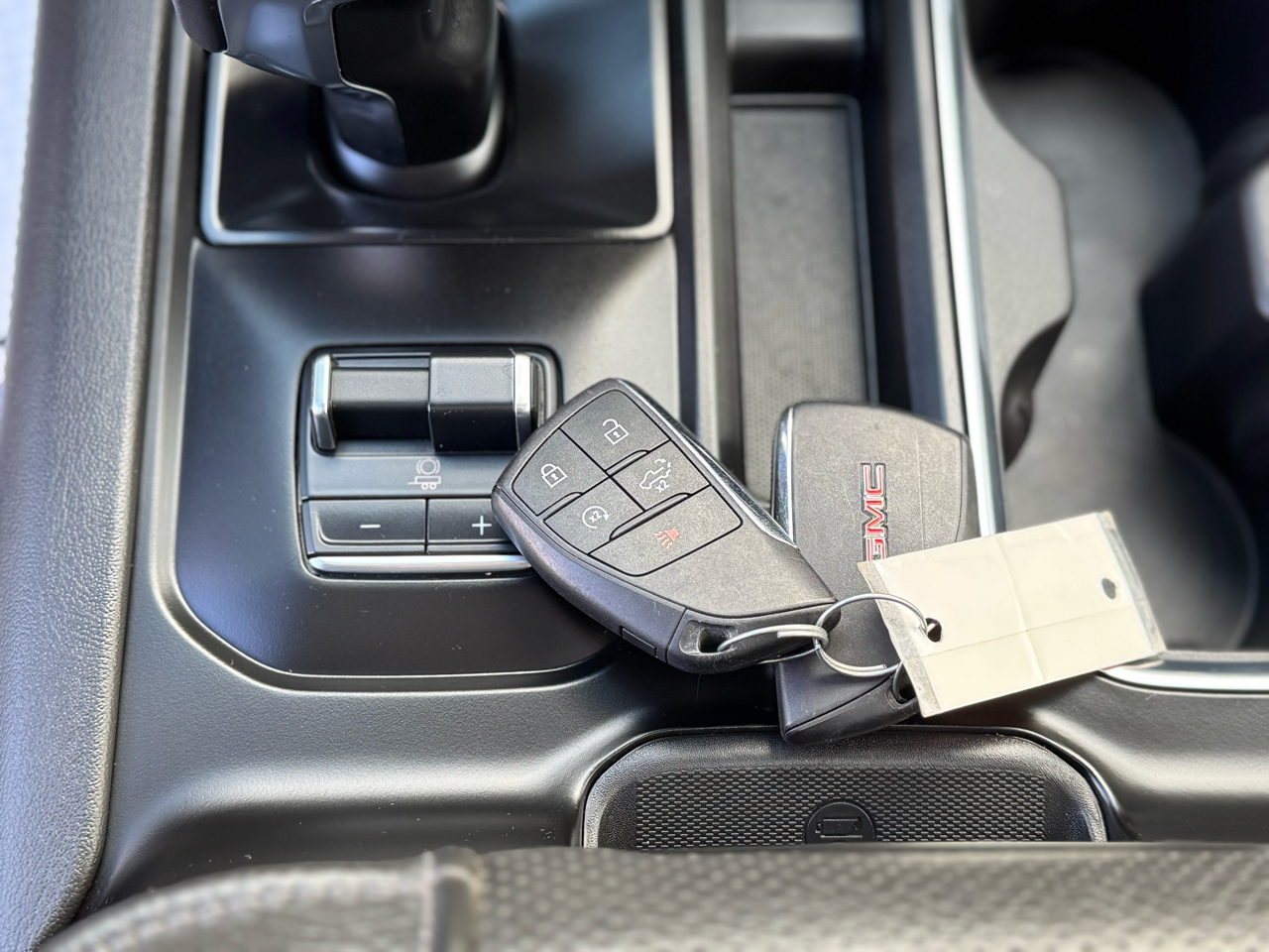 GMC Sierra 1500 Denali Crew Cab 4WD SWB 2023