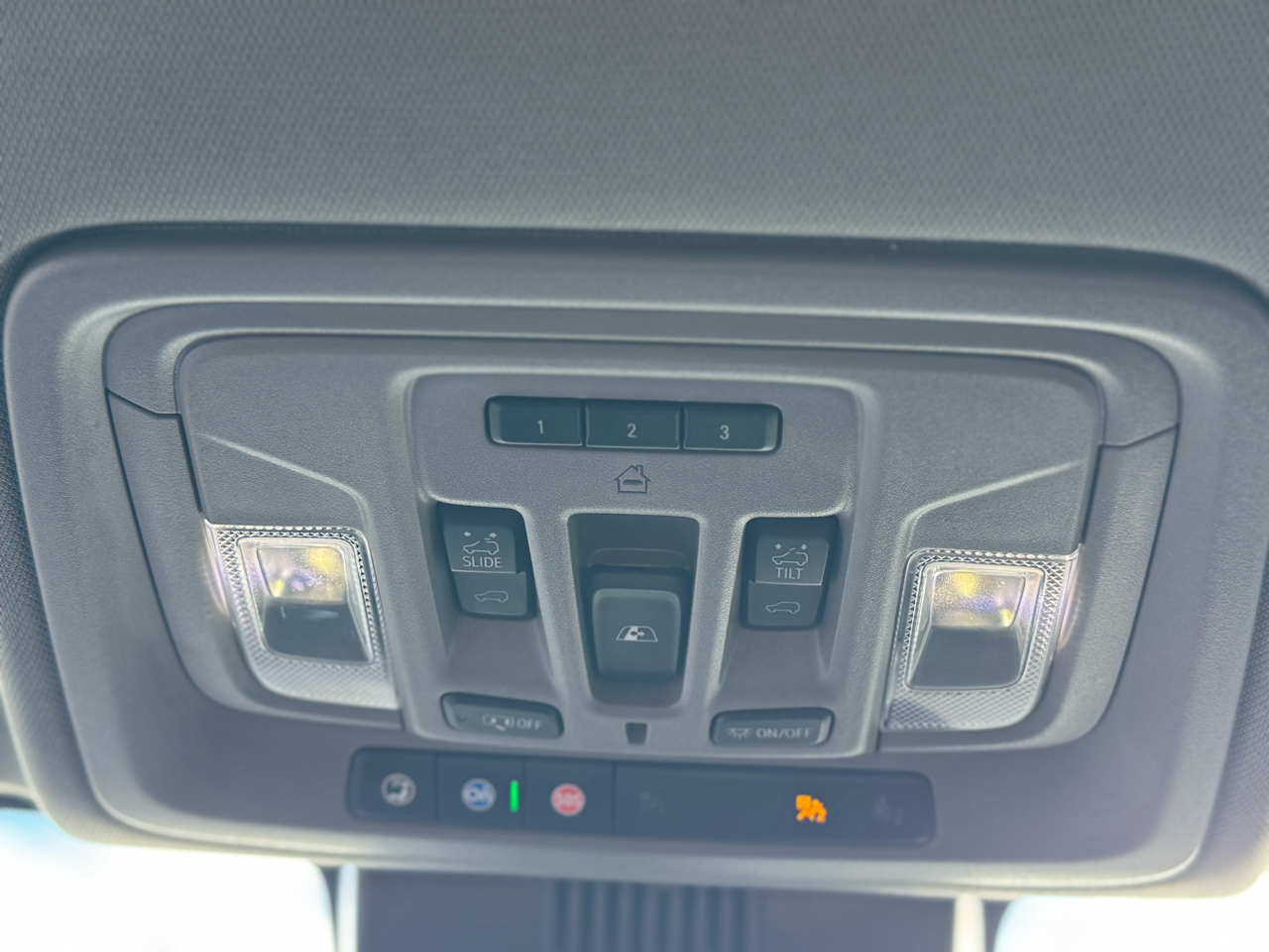 GMC Sierra 1500 Denali Crew Cab 4WD SWB 2023