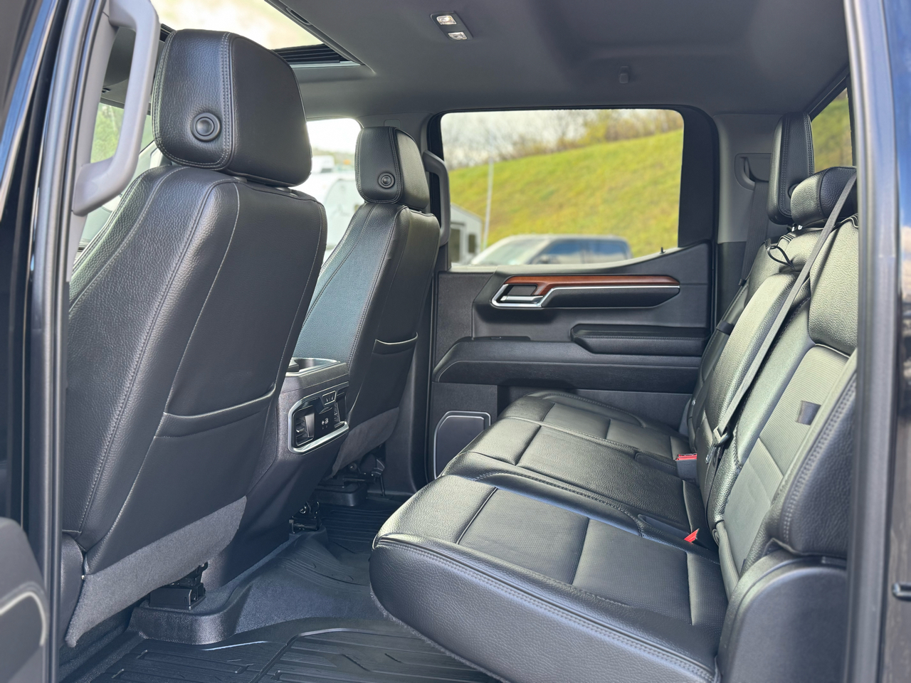 GMC Sierra 1500 Denali Crew Cab 4WD SWB 2023