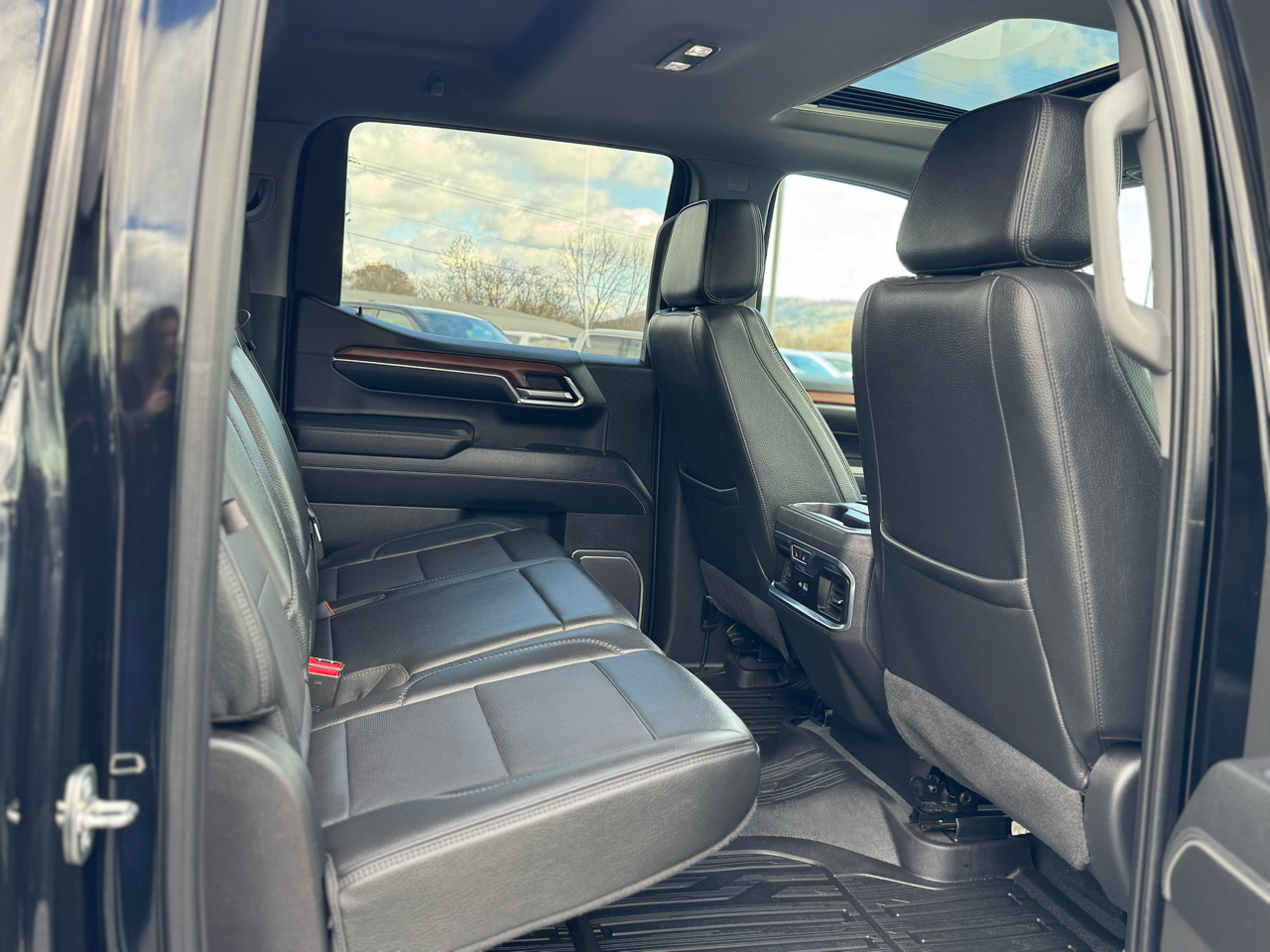 GMC Sierra 1500 Denali Crew Cab 4WD SWB 2023