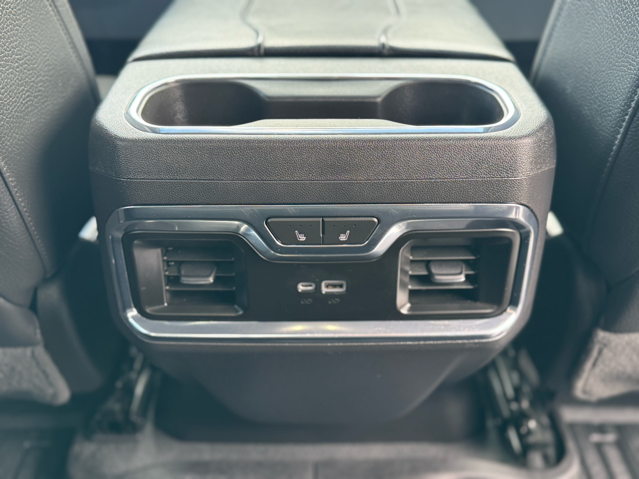 GMC Sierra 1500 Denali Crew Cab 4WD SWB 2023