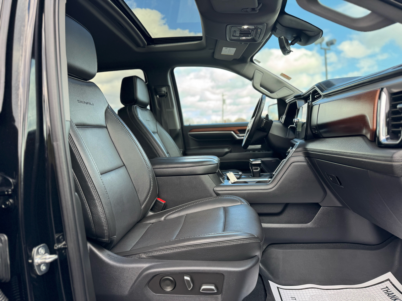 GMC Sierra 1500 Denali Crew Cab 4WD SWB 2023