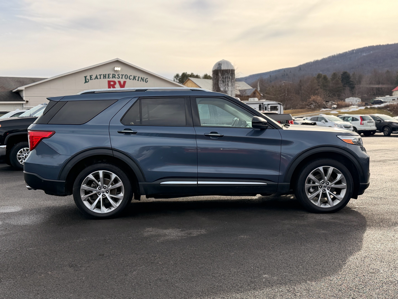 Ford Explorer Platinum 4WD 2021