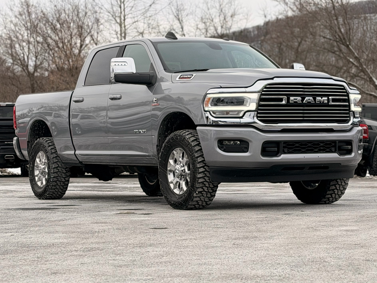 RAM 2500 Laramie Crew Cab 4WD 2024