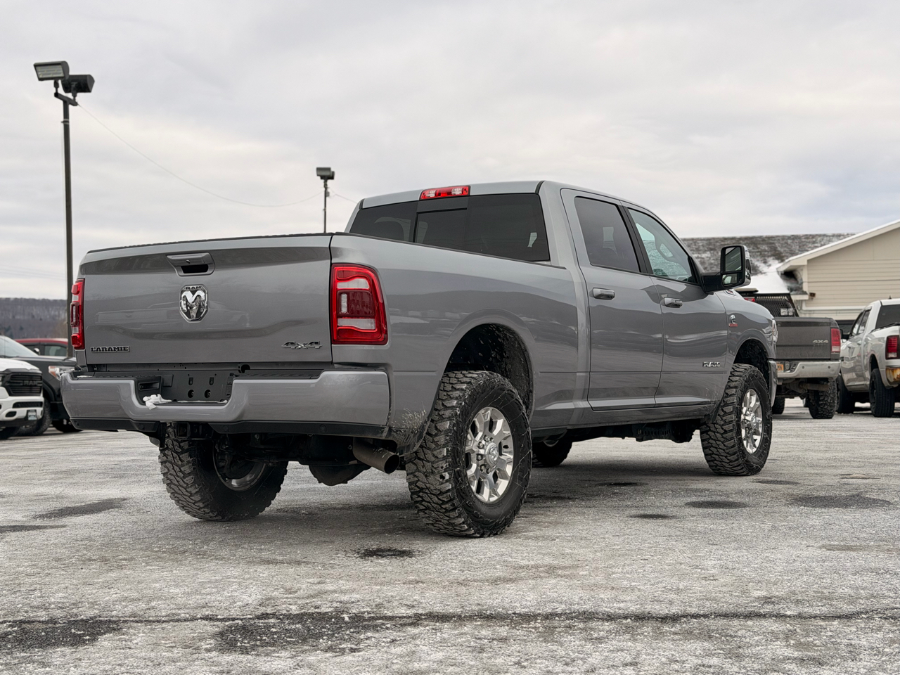 RAM 2500 Laramie Crew Cab 4WD 2024