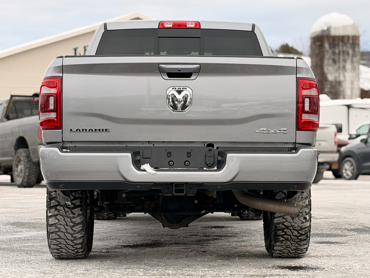 RAM 2500 Laramie Crew Cab 4WD 2024