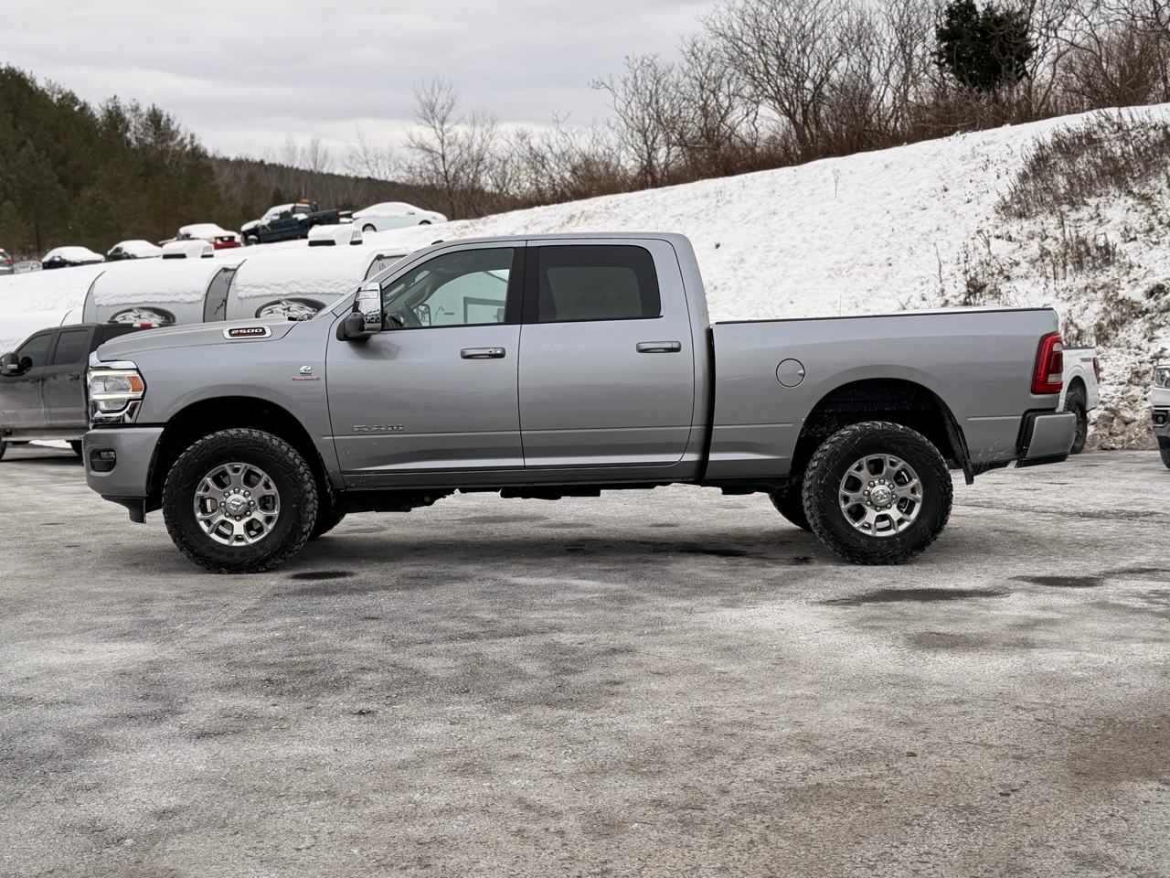 RAM 2500 Laramie Crew Cab 4WD 2024