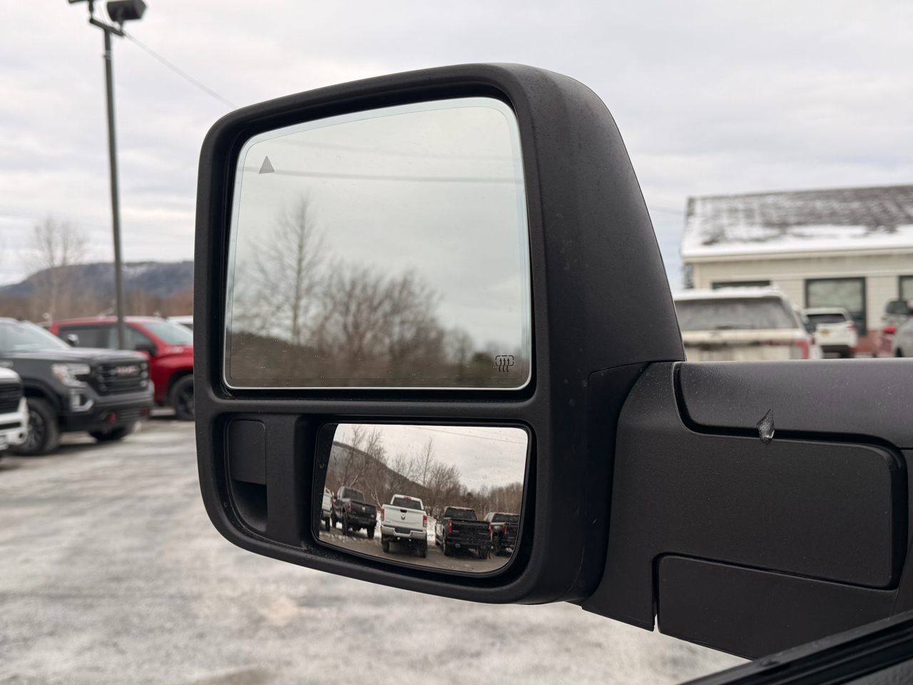 RAM 2500 Laramie Crew Cab 4WD 2024