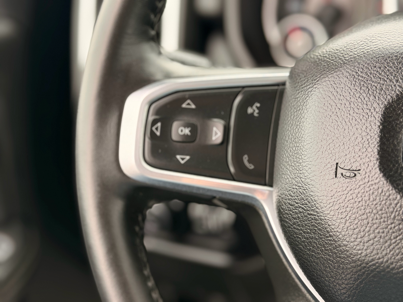 RAM 2500 Laramie Crew Cab 4WD 2024