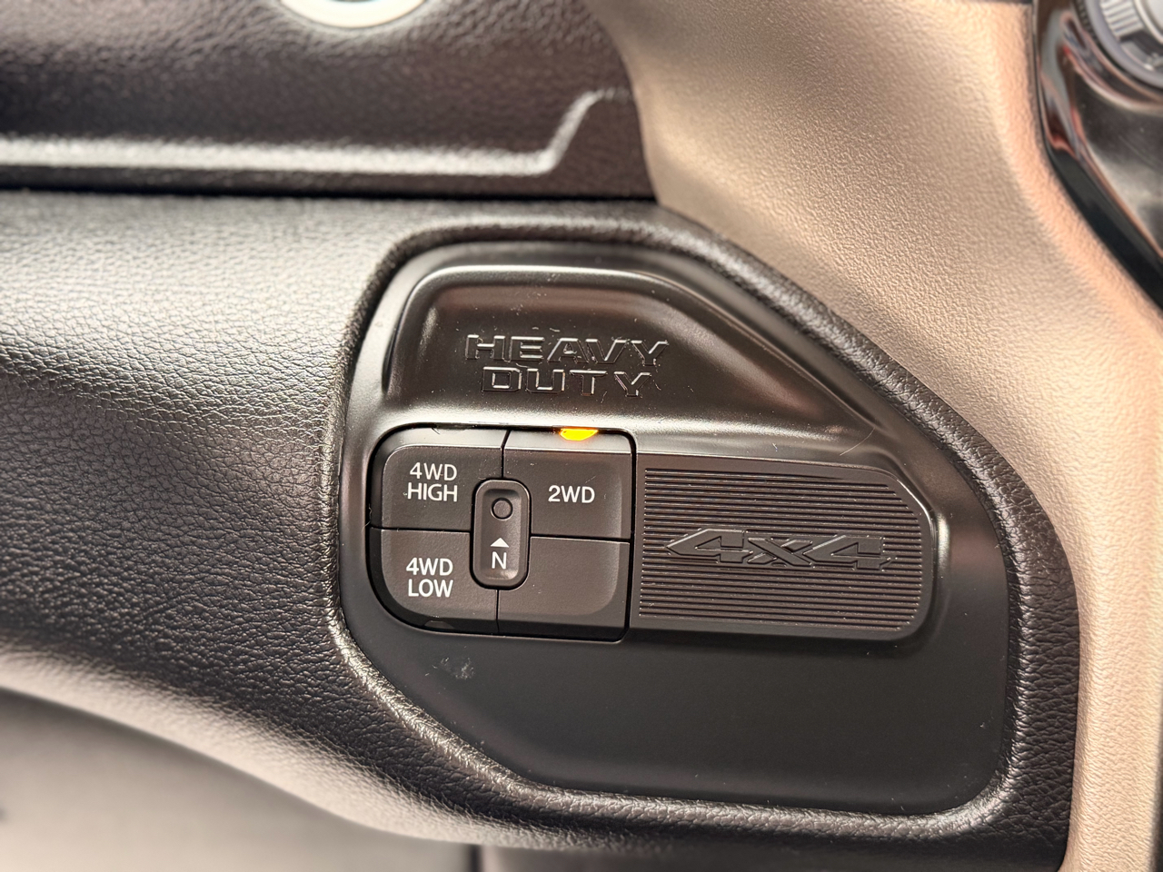 RAM 2500 Laramie Crew Cab 4WD 2024