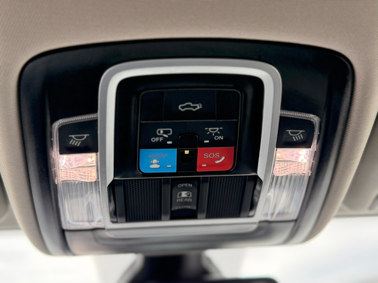 RAM 2500 Laramie Crew Cab 4WD 2024