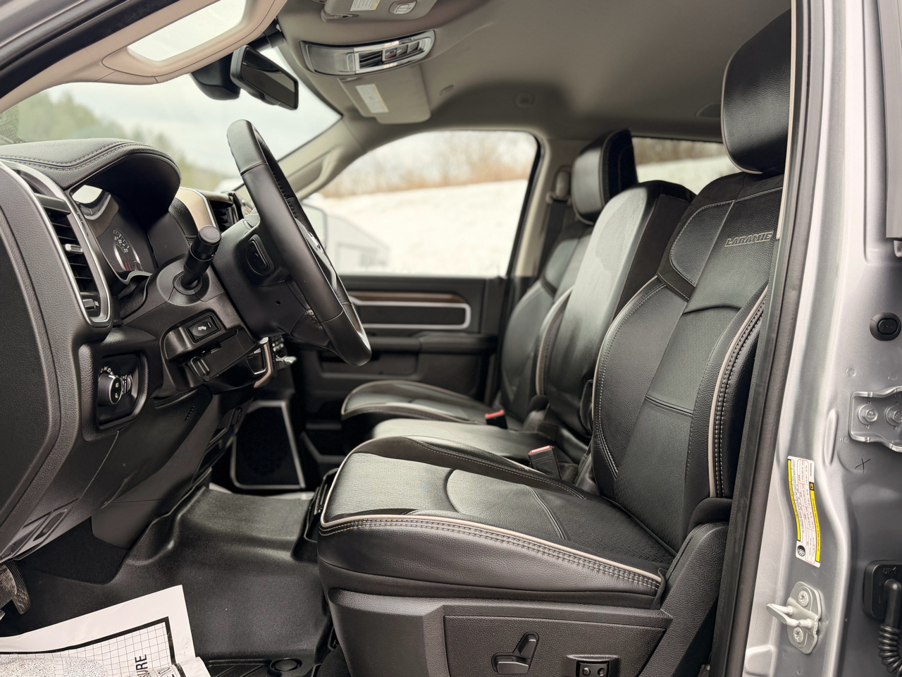 RAM 2500 Laramie Crew Cab 4WD 2024