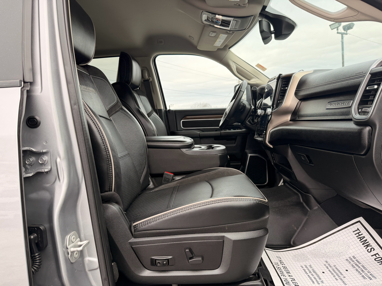 RAM 2500 Laramie Crew Cab 4WD 2024