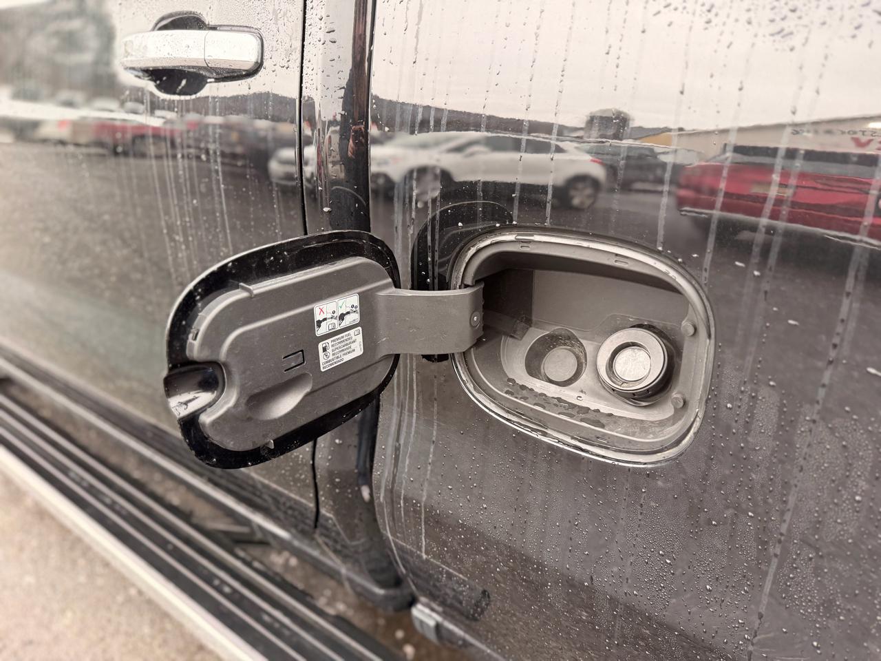 GMC Sierra 1500 Denali Crew Cab 4WD 2022